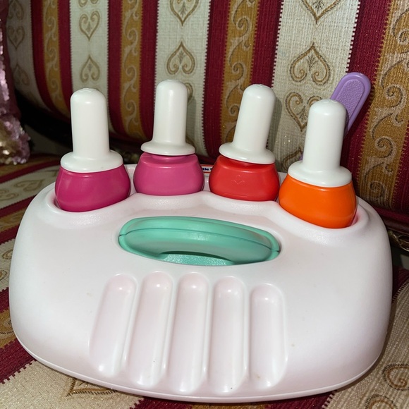Vintage Rare LITTLE TIKES Beauty Salon Nail Polish Station Set Buffer MINT care